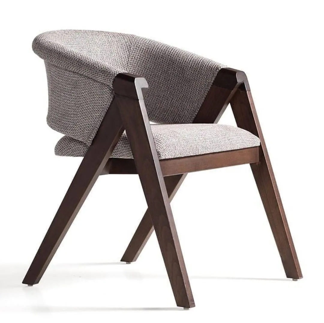Sani Chair